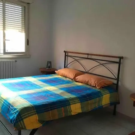 Lillo's Flat דירה